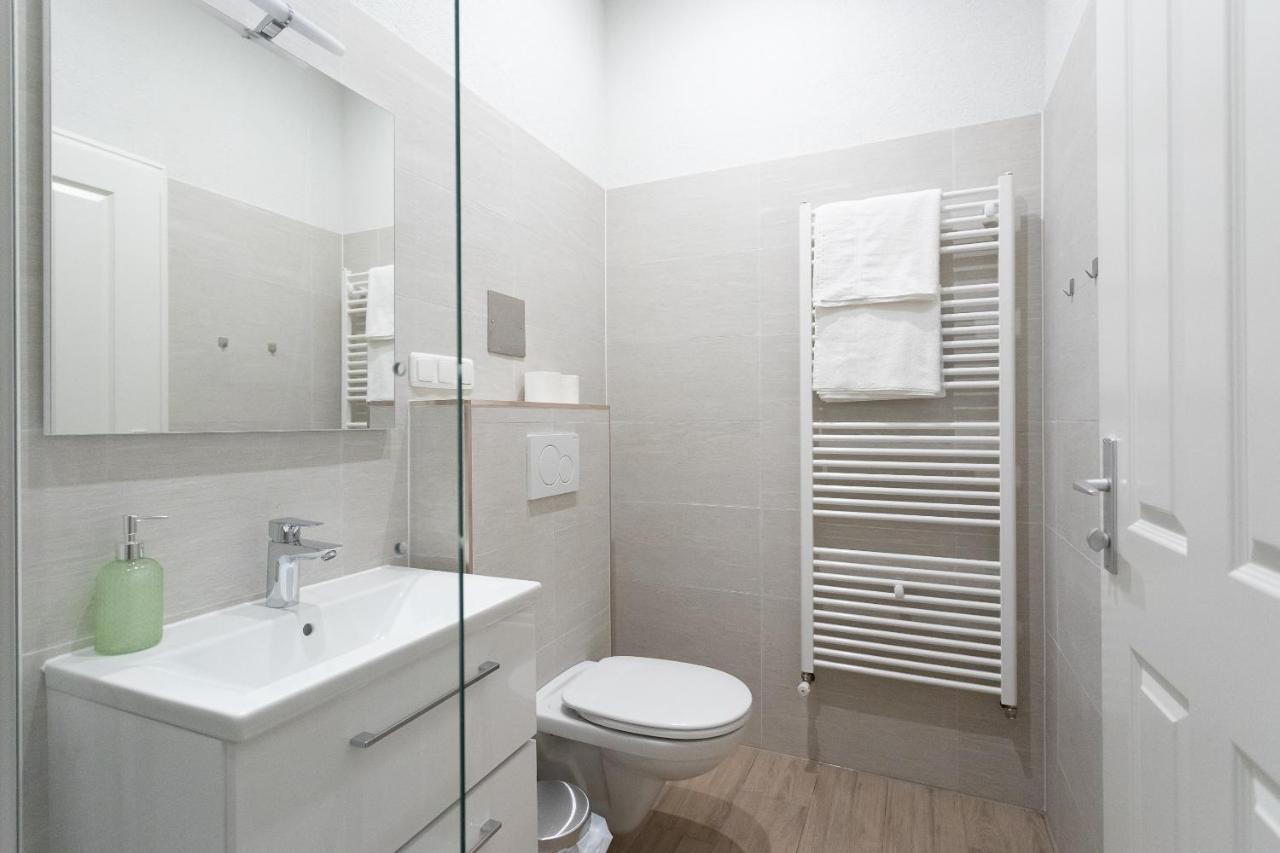 Schonbrunn Garden View Apartments Wien Ngoại thất bức ảnh